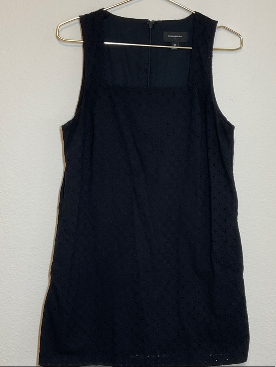 Banana Republic Dresses & Skirts - Banana Republic Eyelet Square Neck Sleeveless Dress with Pockets Black M
